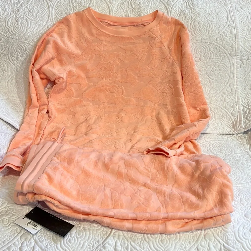 Jessica Simpson The Warm Up jogger set, medium top, large bottom, NWT‎